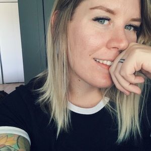 Meet your Posher, Caitlin